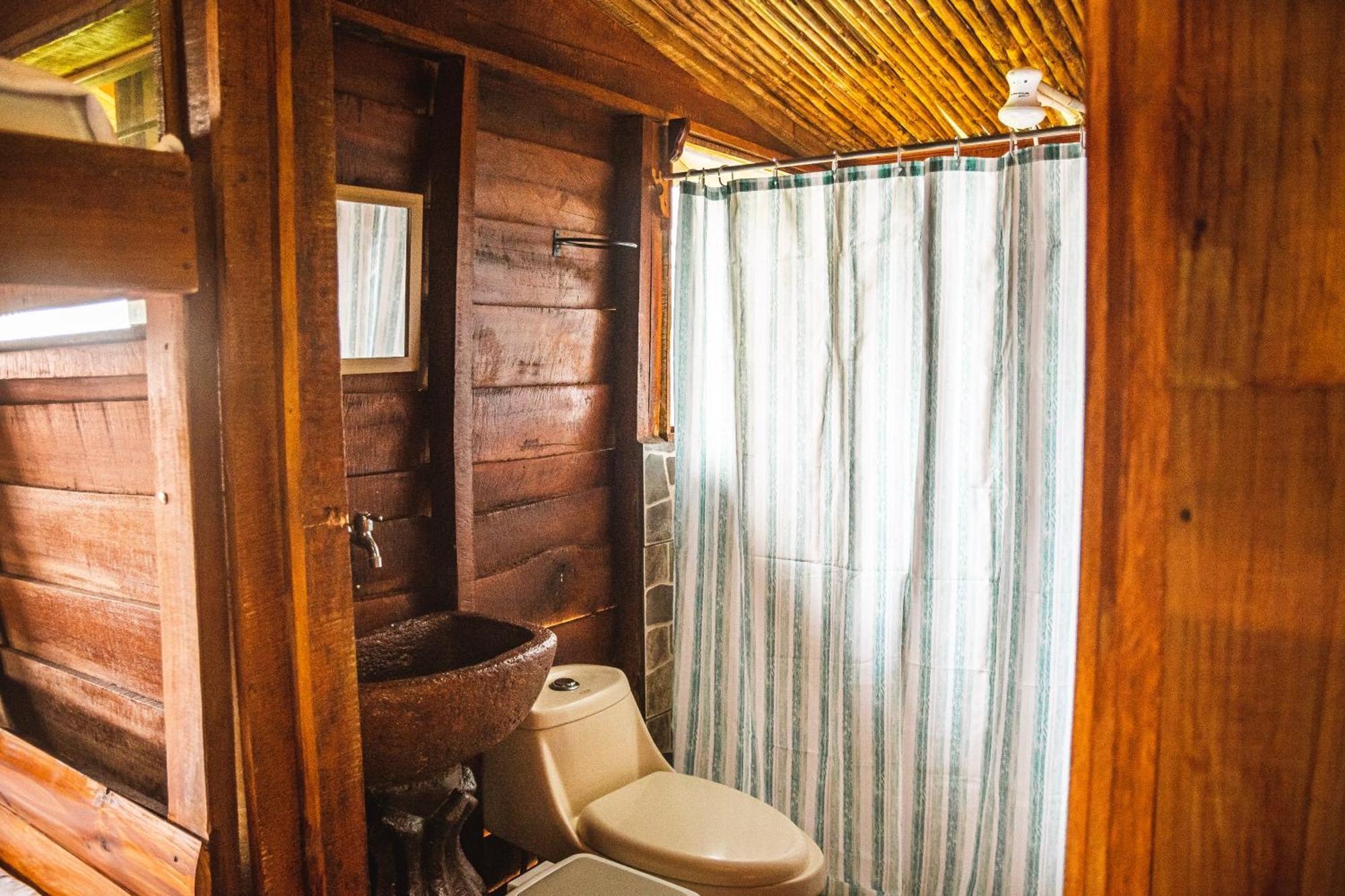 Pacuare Mountain Lodge Tres Equis Bagian luar foto